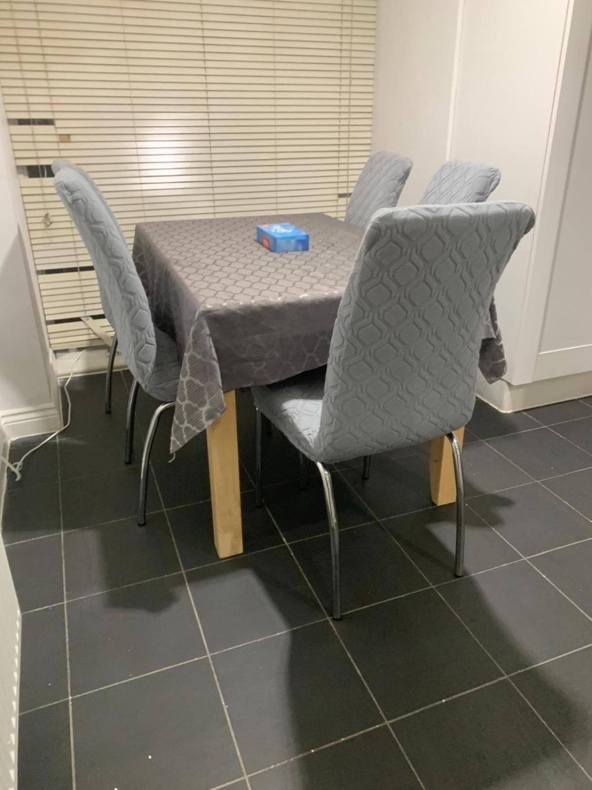 3 Bedroom Home Near Windsor Castle, Legoland, & Heathrow Slough Extérieur photo