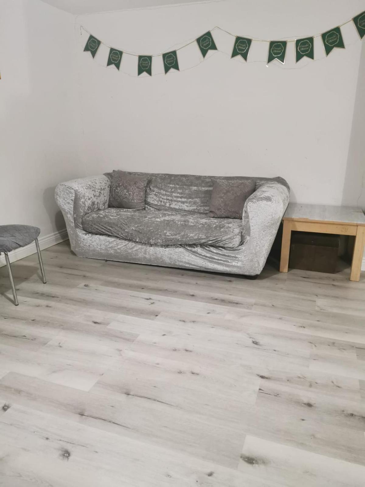 3 Bedroom Home Near Windsor Castle, Legoland, & Heathrow Slough Extérieur photo